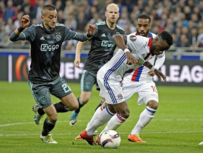 夹击奎因固 夹击奎因固